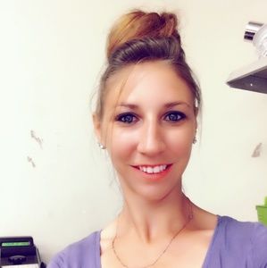 Meet your Posher, Kari